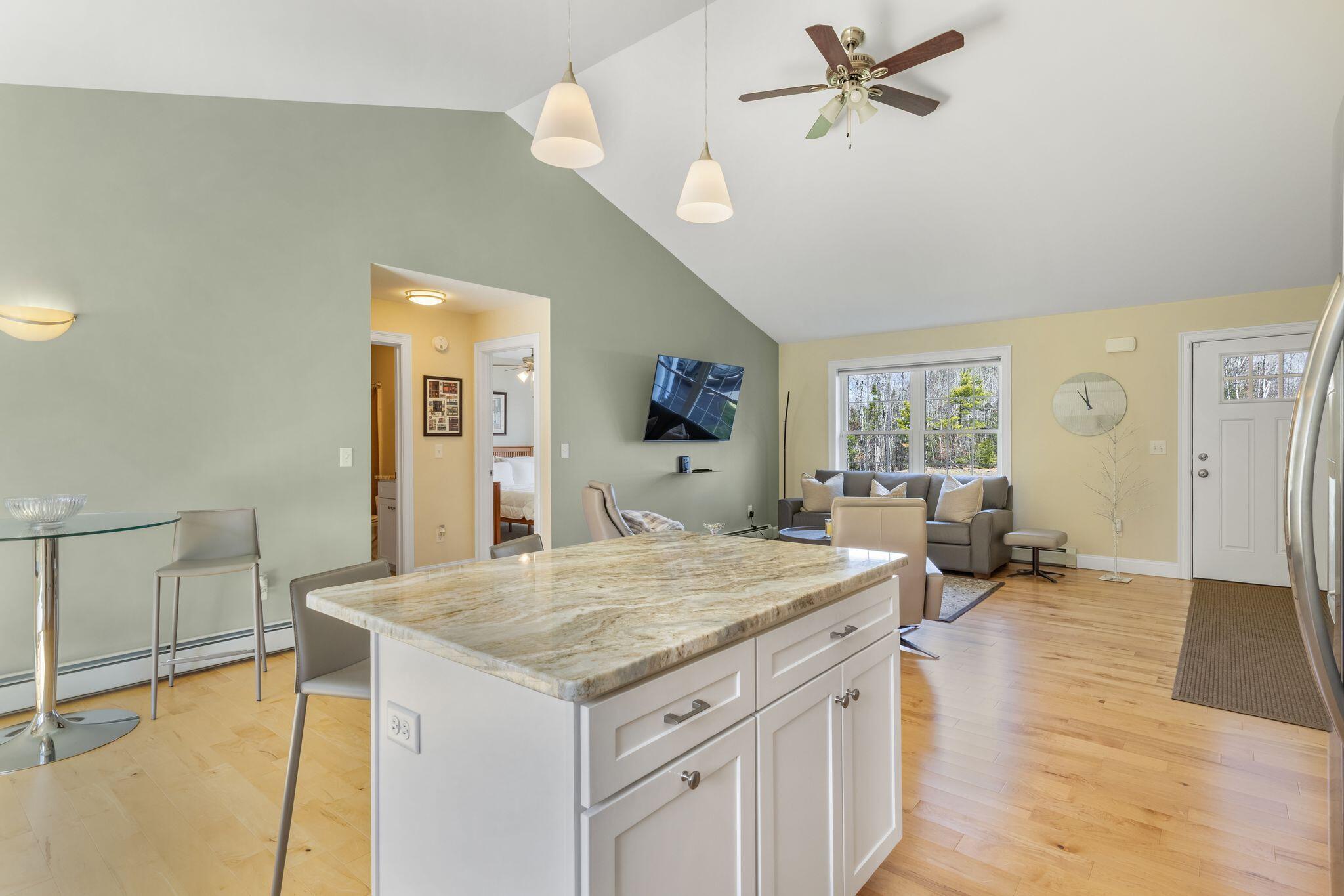 33 Meredith Drive Windham, ME 04062 - Photo 9 of 41 33_Meredith_Dr_028