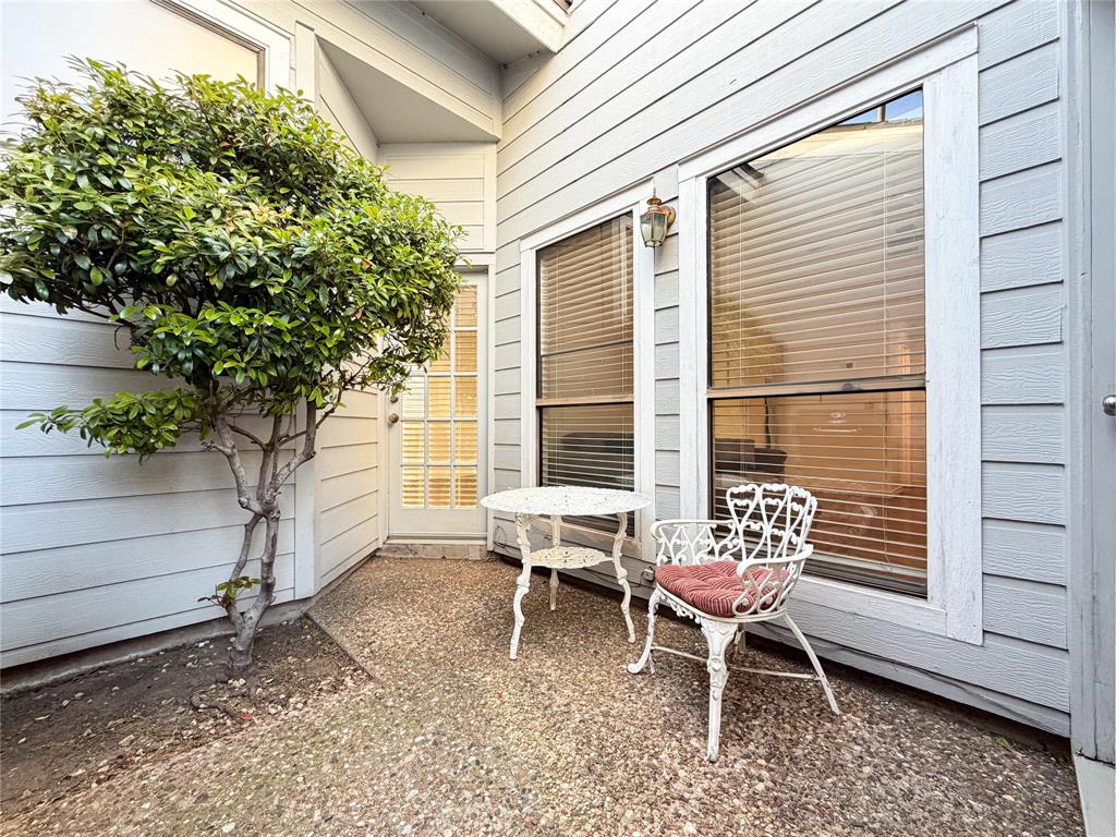 17490 Meandering Way, Unit 1102 Dallas, TX 75252 - Photo 31 of 40 View of patio