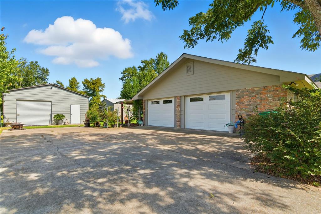 3022 East Tank Farm Road Lake Charles, LA 70607 - Photo 2 of 18