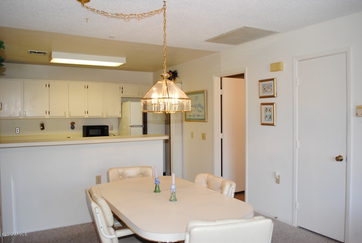 14300 West Bell Road, Unit 36 Surprise, AZ 85374 - Photo 5 of 14 Dining
