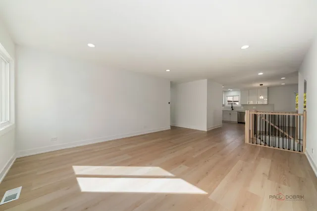 $699,900 | 112 Ironwood Court, Rolling Meadows, IL 60008