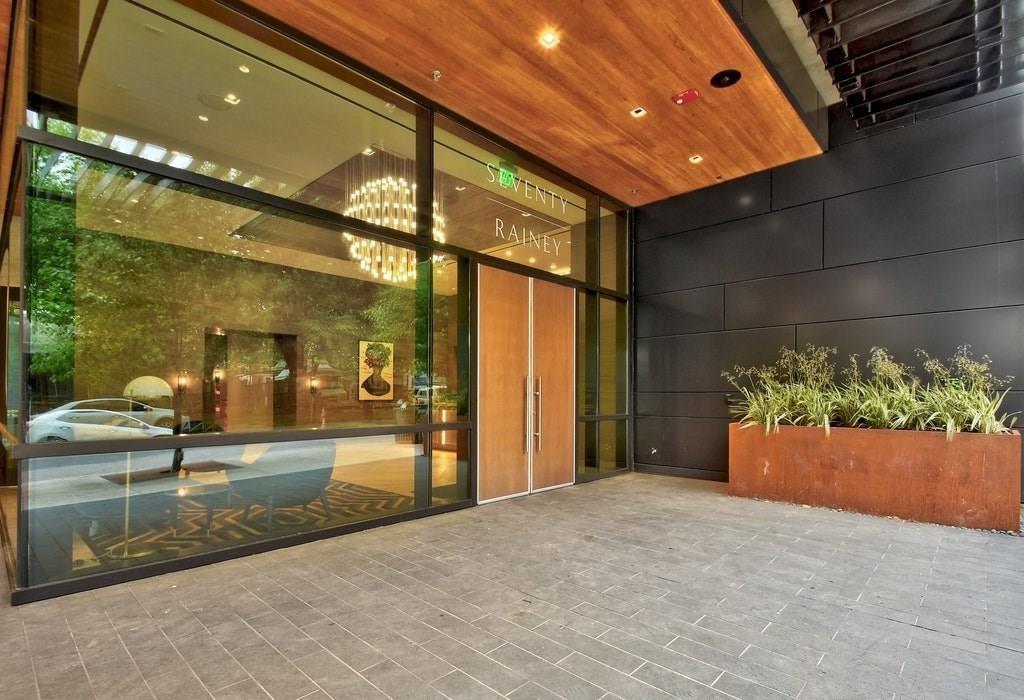 70 Rainey Street, Unit 1409 Austin, TX 78701 - Photo 24 of 38 Property entrance with a patio area