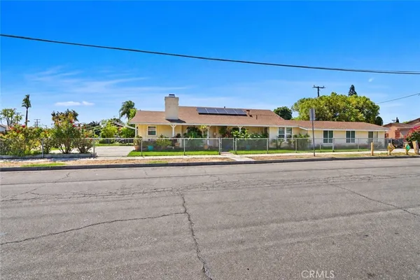 $739,900 | 1220 East Caldwell Street, Compton, CA 90221