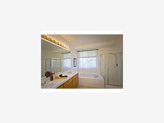 328 View Point Court Pacifica, CA 94044 - Photo 7 of 9 Gallery Image 7
