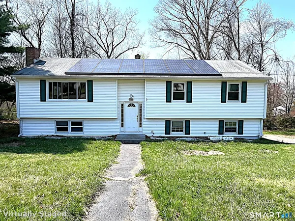 $479,000 | 7 Saddle Drive, West Haven, CT 06516