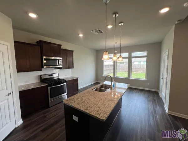 $2,650 | 2123 Westfield Avenue, Zachary, LA 70791