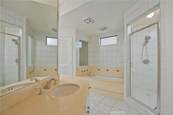 $4,400 | 5340 Yarmouth Avenue, Unit 205, Encino, CA 91316