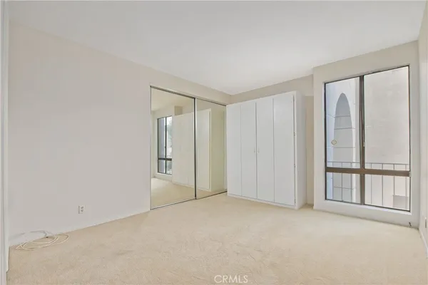 $4,400 | 5340 Yarmouth Avenue, Unit 205, Encino, CA 91316