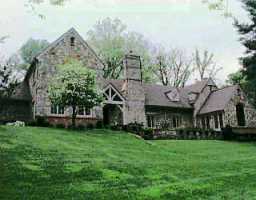424 Mockingbird Valley Road Louisville, KY 40207 - Photo 1 of 1 Primary Photo