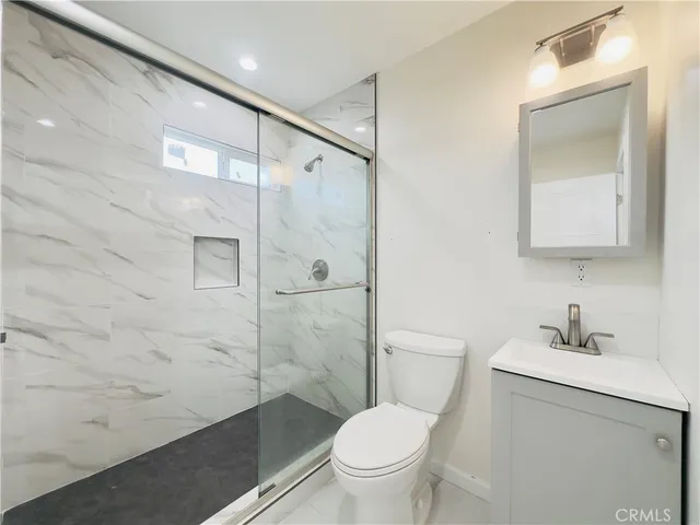 $1,500 | 8237 Jellico Avenue, Northridge, CA 91325