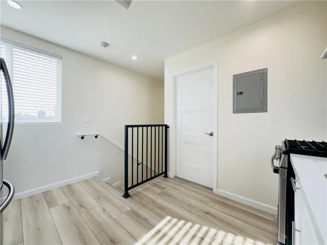 $1,500 | 8237 Jellico Avenue, Northridge, CA 91325