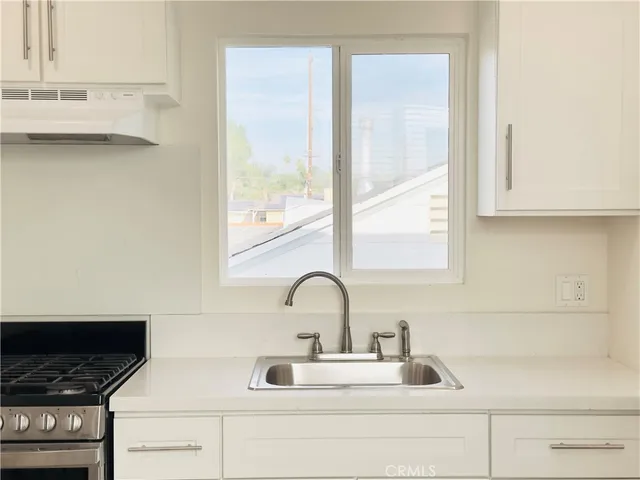 $1,500 | 8237 Jellico Avenue, Northridge, CA 91325