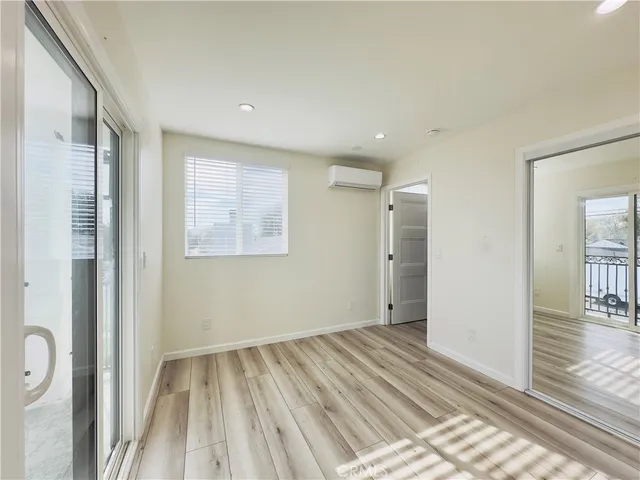 $1,500 | 8237 Jellico Avenue, Northridge, CA 91325