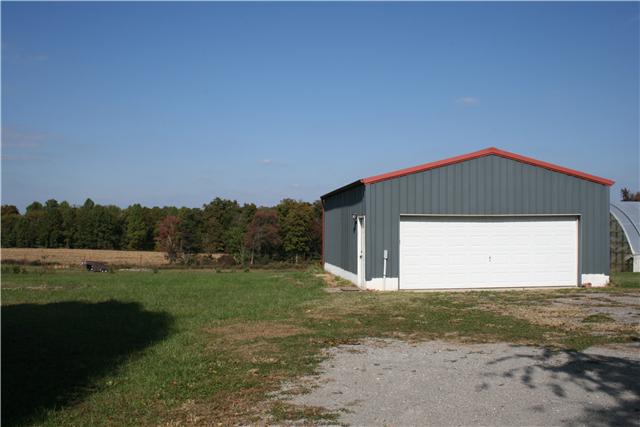 388 Fishburn Road Lafayette, TN 37083 - Photo 4 of 18 Gallery Image 4