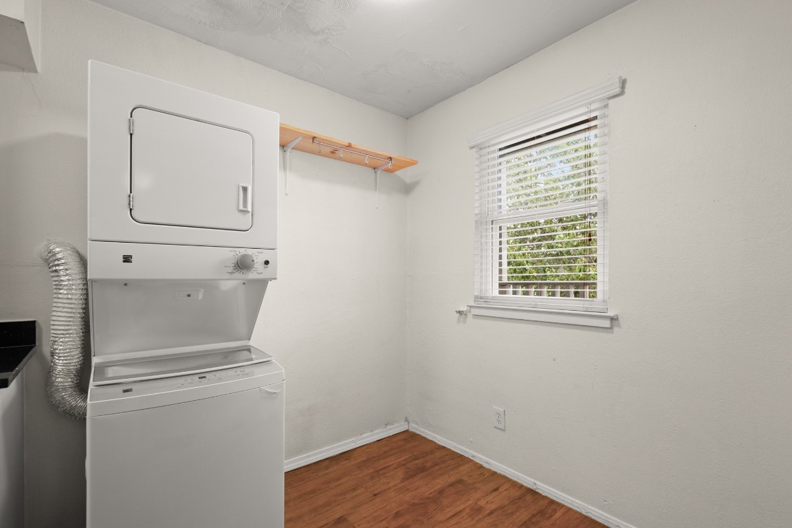 2401 Manor Road, Unit 206 Austin, TX 78722 - Photo 4 of 17 a view of empty room with closet