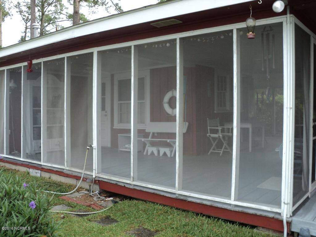 1086 Ross Road Bath, NC 27808 - Photo 18 of 28 017 back porch