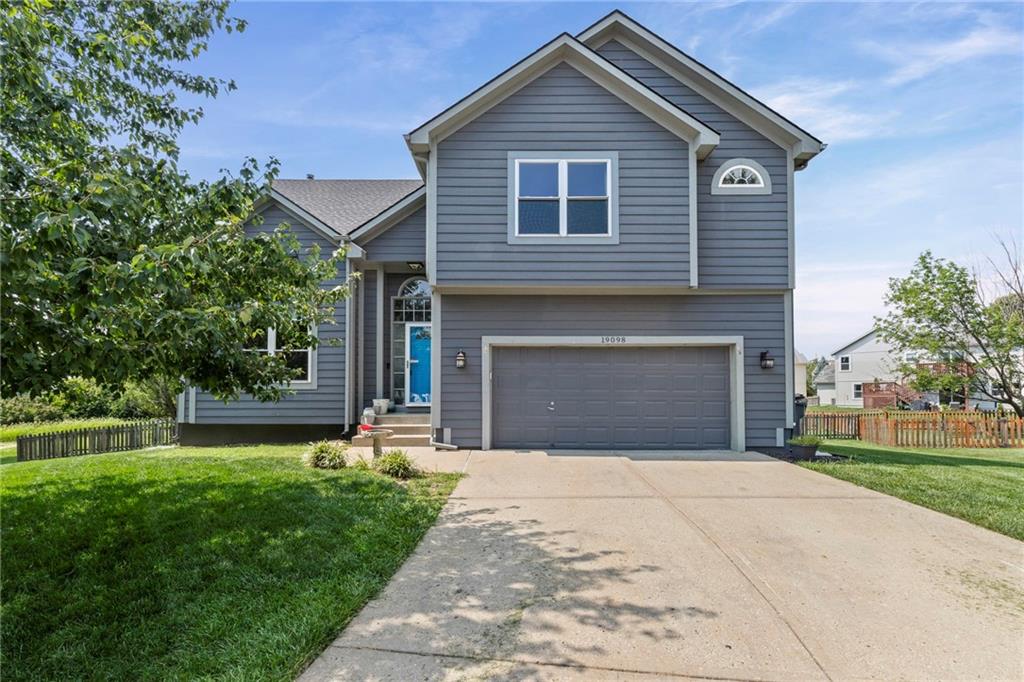 19098 West 164th Terrace Olathe, KS 66062 - Photo 1 of 1