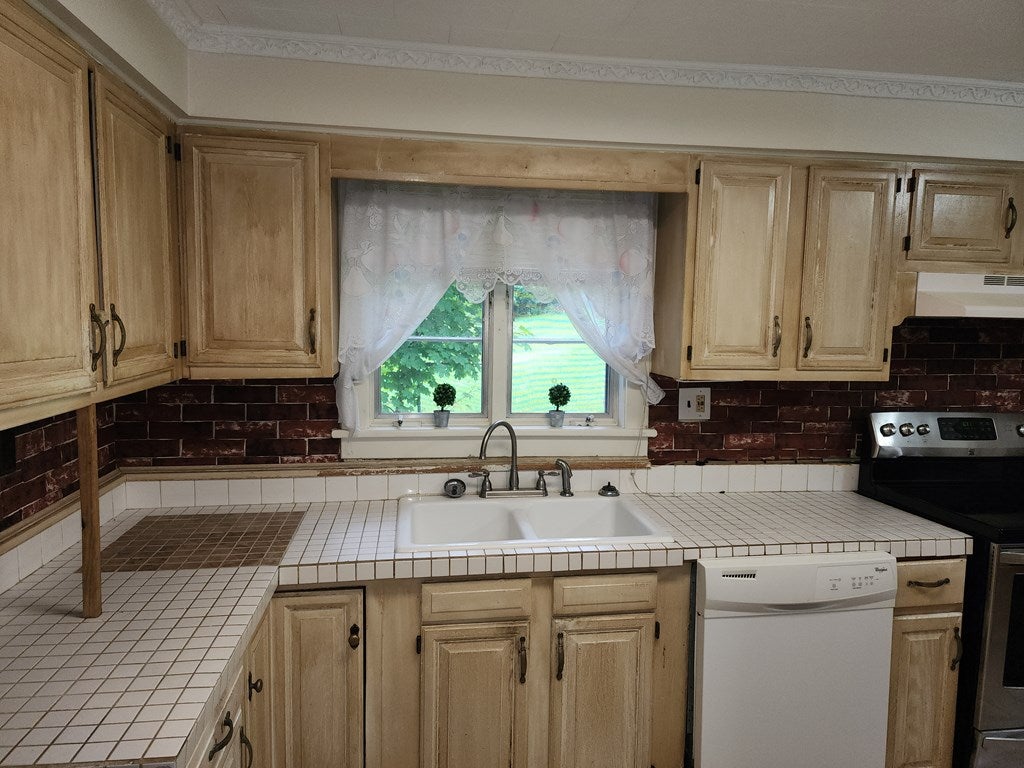 7402 Crooked Creek Road Huntingdon, PA 16652 - Photo 7 of 17 Gallery Image 7
