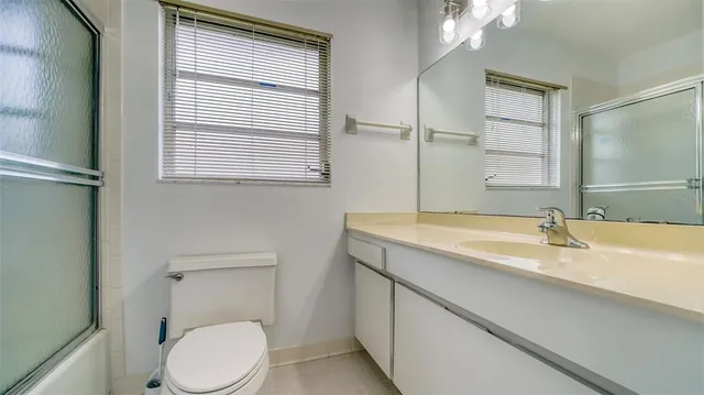 $1,995 | 6999 West Country Club Drive North, Unit 226, Sarasota, FL 34243