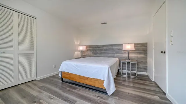 $1,995 | 6999 West Country Club Drive North, Unit 226, Sarasota, FL 34243