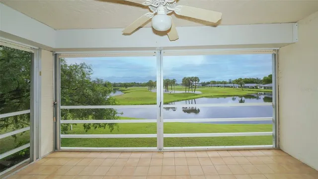 $1,995 | 6999 West Country Club Drive North, Unit 226, Sarasota, FL 34243