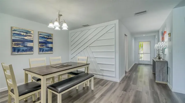 $1,995 | 6999 West Country Club Drive North, Unit 226, Sarasota, FL 34243