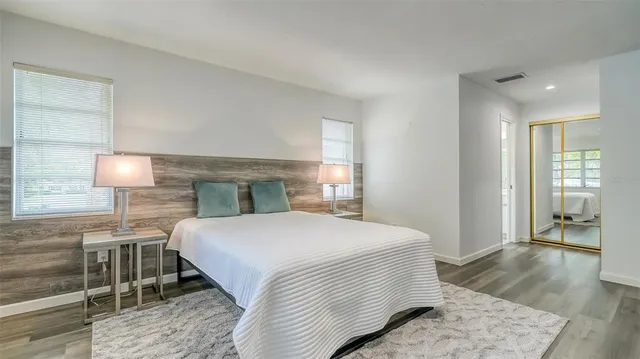 $1,995 | 6999 West Country Club Drive North, Unit 226, Sarasota, FL 34243