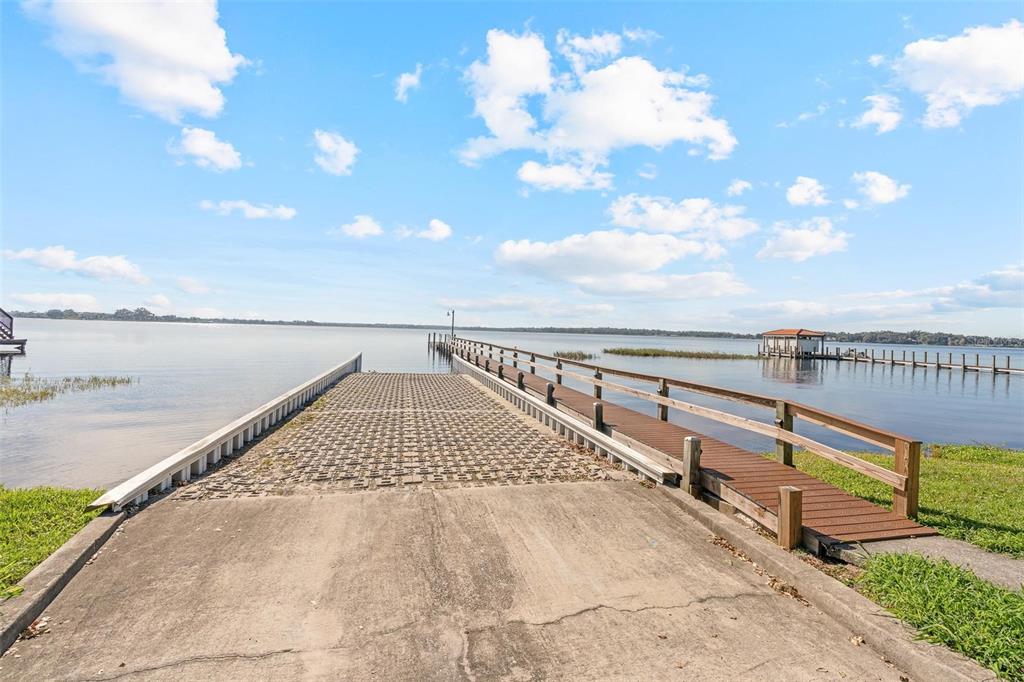 717 Strihal Loop Oakland, FL 34787 - Photo 28 of 32 a view of ocean