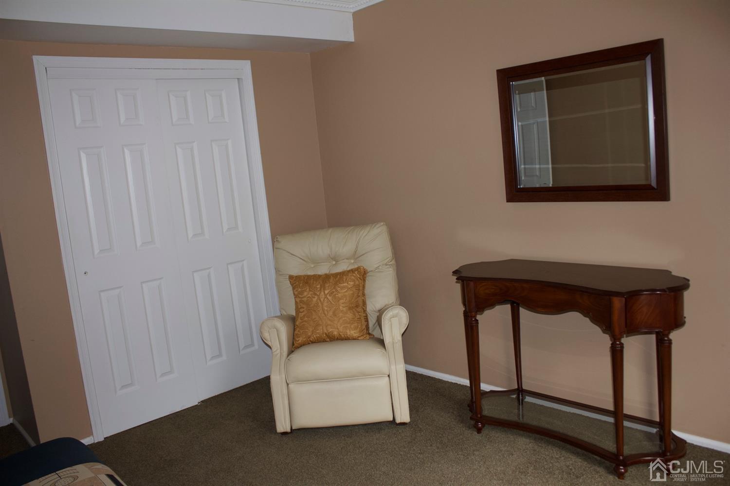 81 Alexander Street Edison, NJ 08820 - Photo 17 of 19 Gallery Image 17