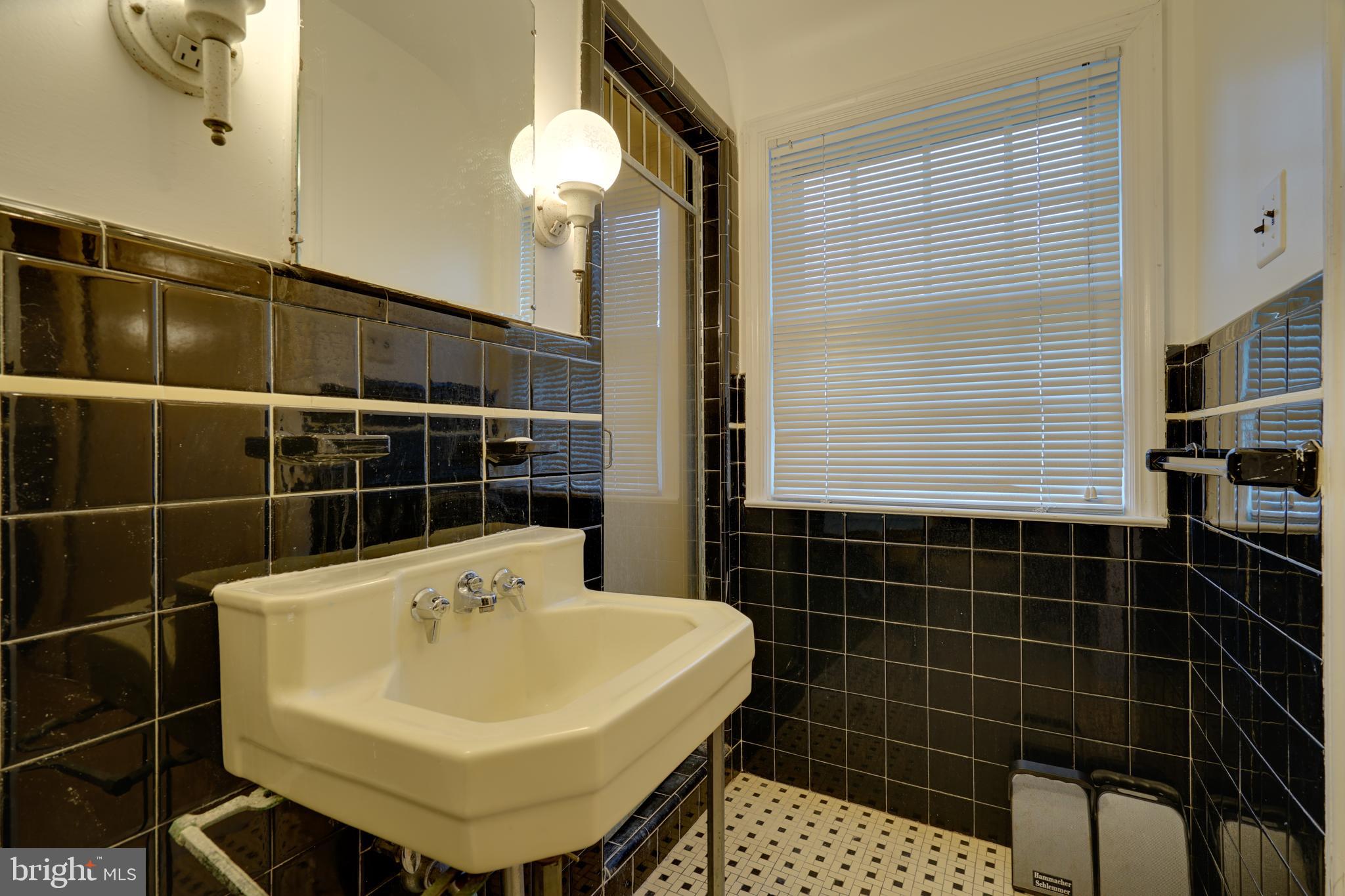 124 Merion Road Cherry Hill, NJ 08002 - Photo 22 of 34