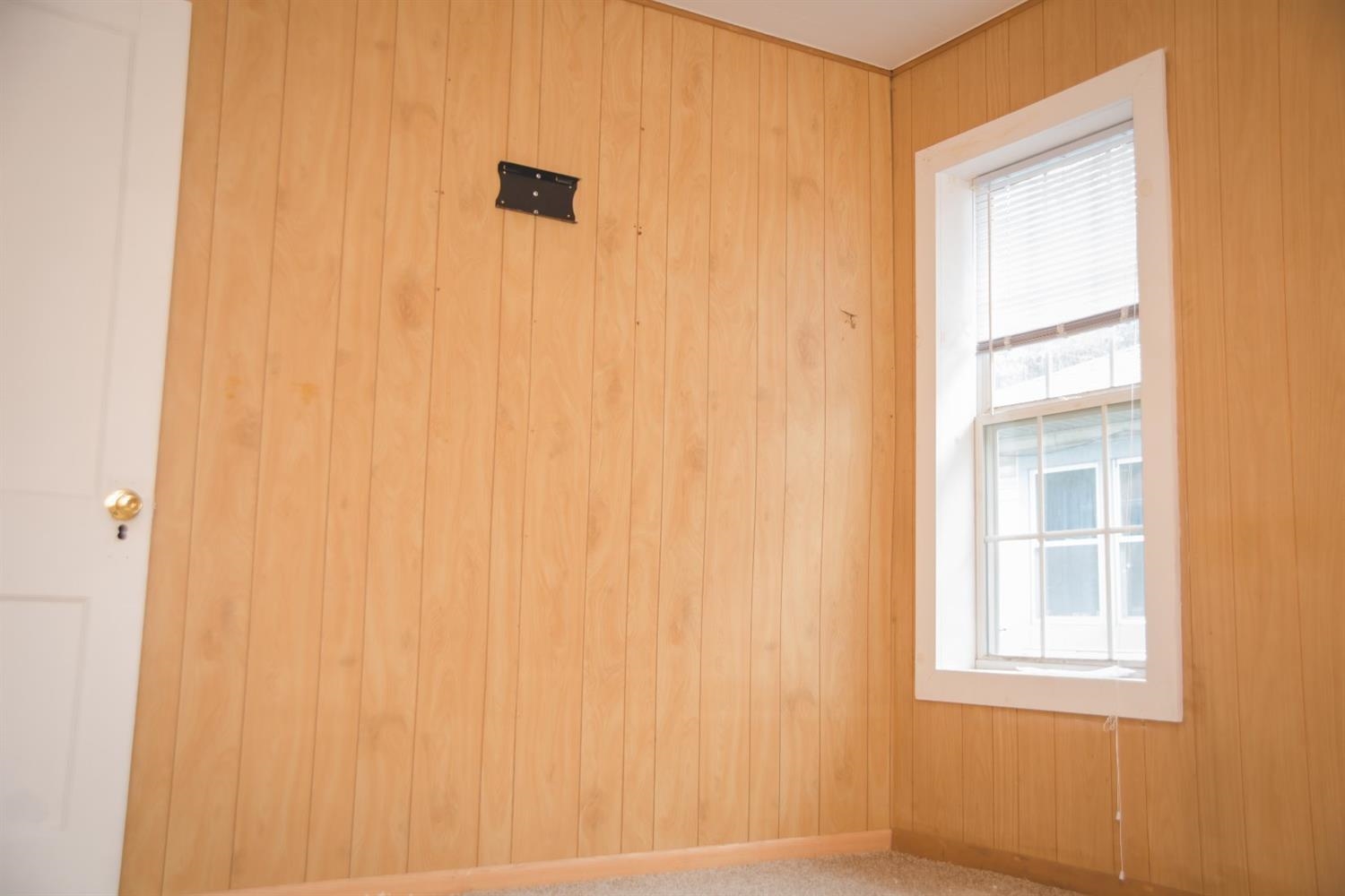 3018 West Old Ridge Road Hobart, IN 46342 - Photo 7 of 10 a view of an empty room with windows