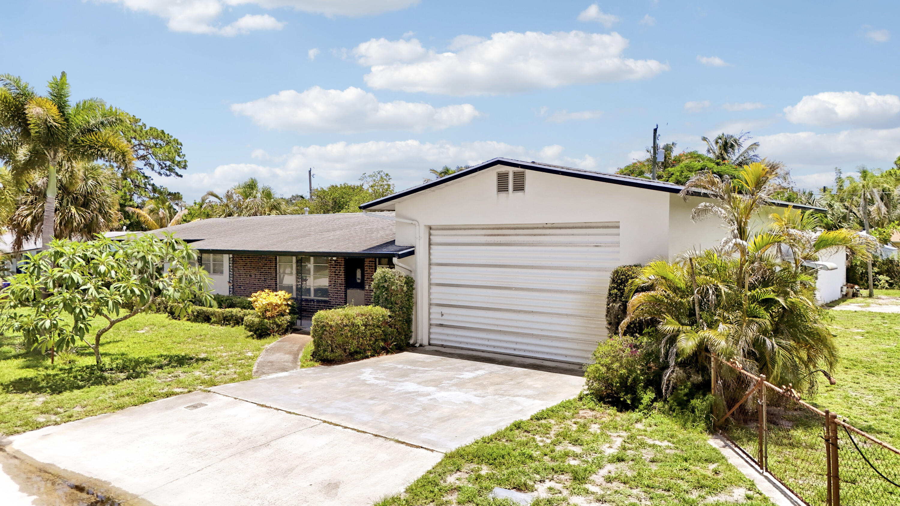 314 3rd Street Jupiter, FL 33458 - Photo 2 of 19 FRONT
