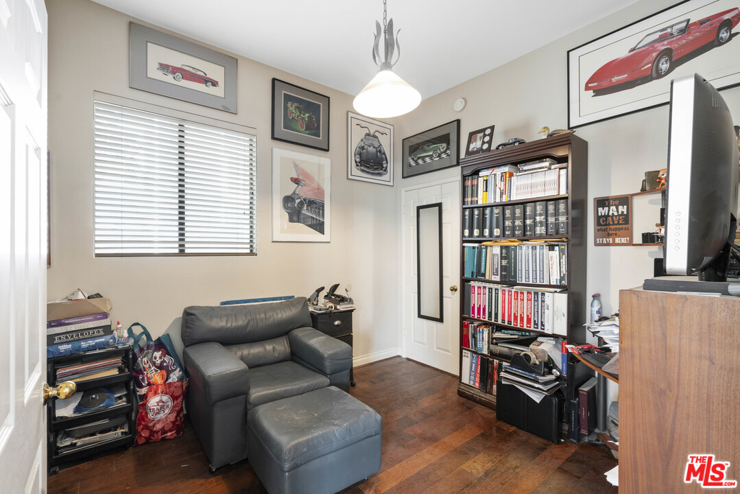 7734 West 79th Street Playa del Rey, CA 90293 - Photo 14 of 27 Gallery Image 14