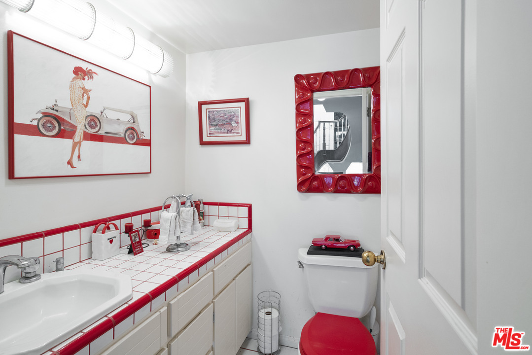 7734 West 79th Street Playa del Rey, CA 90293 - Photo 16 of 27 Gallery Image 16