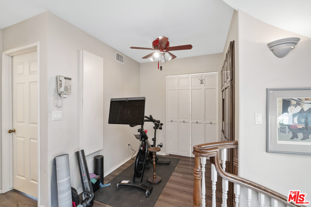 7734 West 79th Street Playa del Rey, CA 90293 - Photo 19 of 27 Gallery Image 19