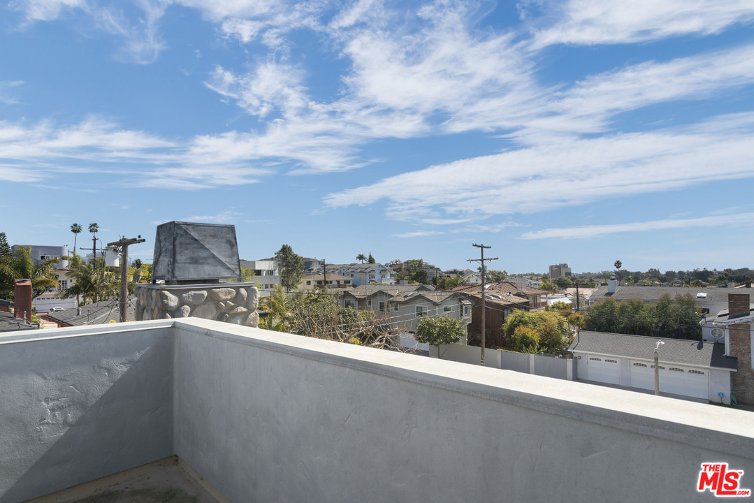 7734 West 79th Street Playa del Rey, CA 90293 - Photo 23 of 27 Gallery Image 23
