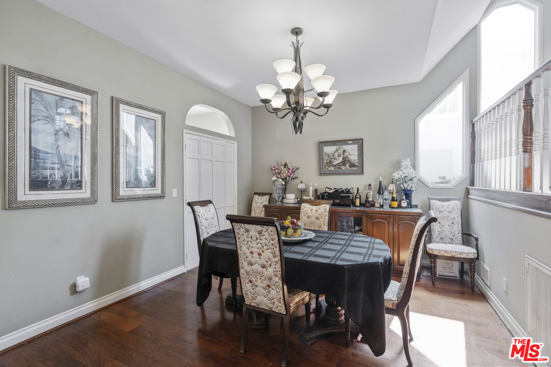 7734 West 79th Street Playa del Rey, CA 90293 - Photo 6 of 27 Gallery Image 6