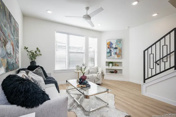 $510,000 | 719 East Locust Street, Unit 2102, San Antonio, TX 78212