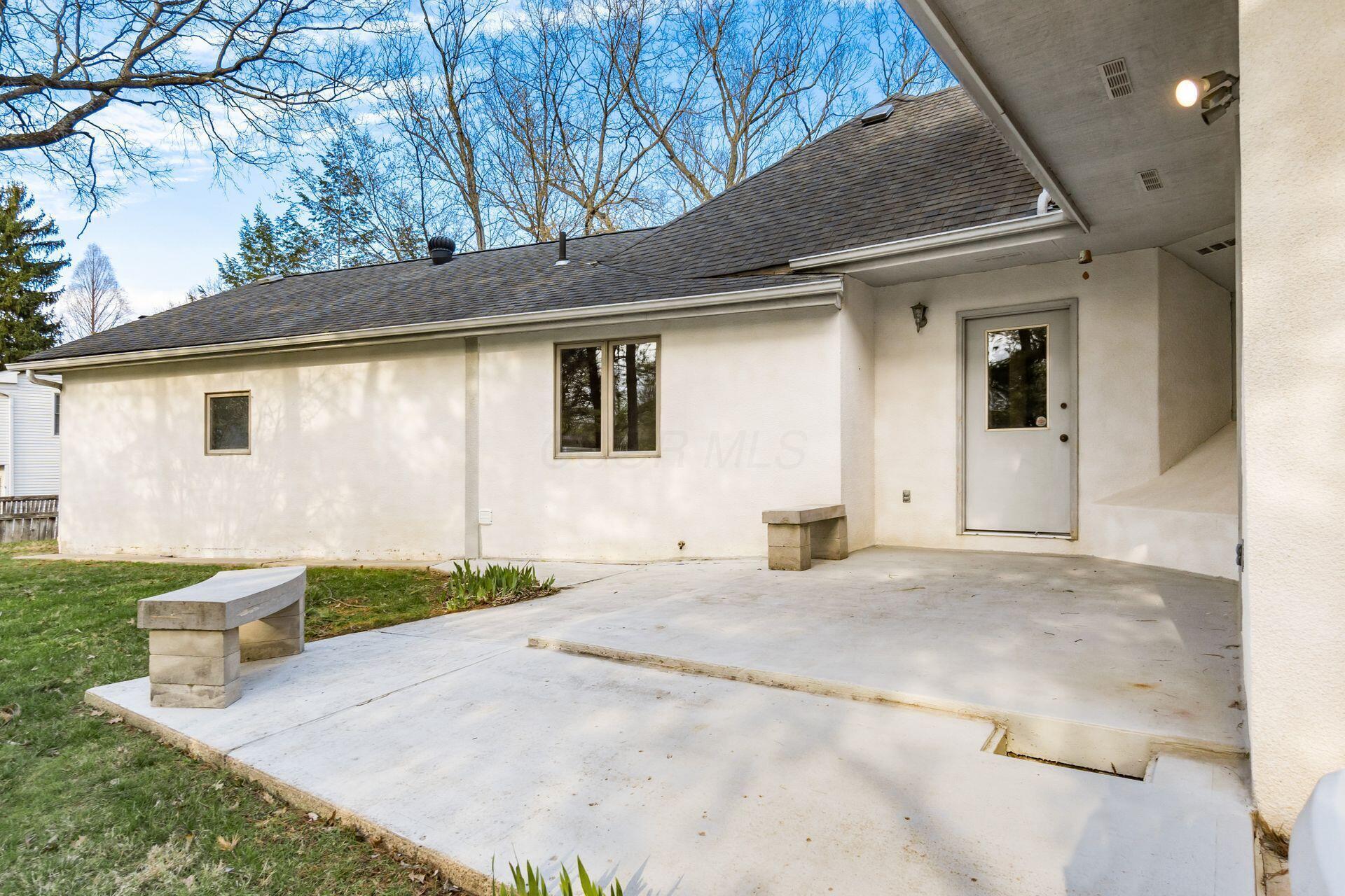 803 Old Farm Road Columbus, OH 43213 - Photo 75 of 97 Patio