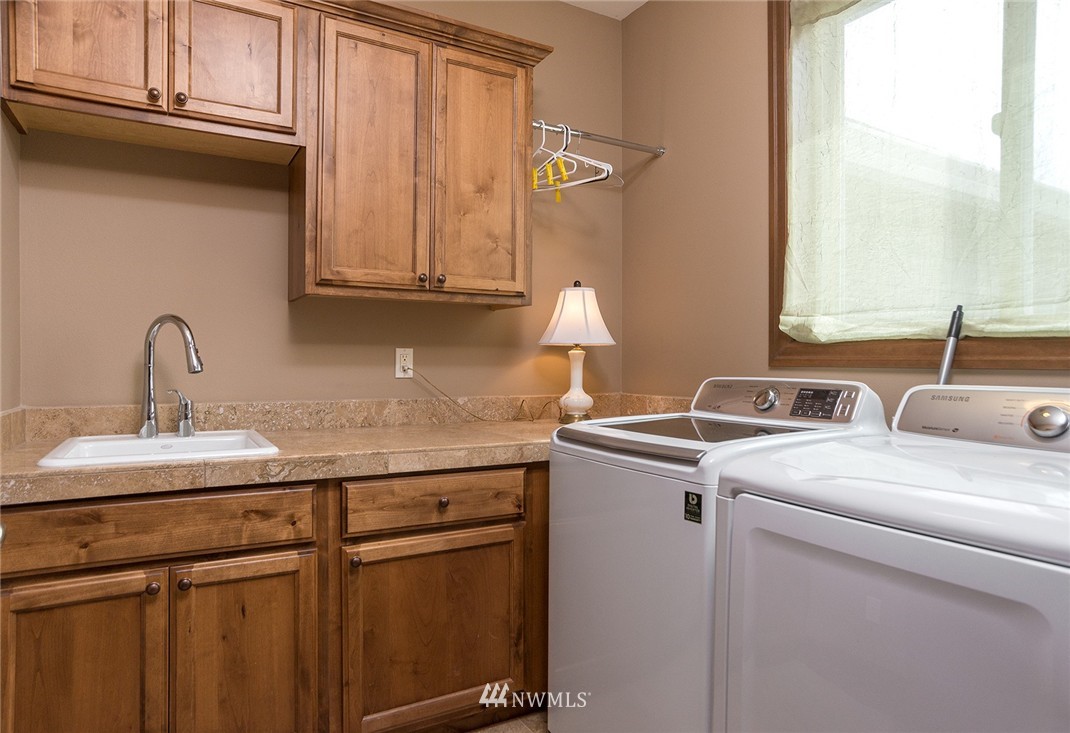 125 Altavista Road Longview, WA 98632 - Photo 12 of 24 Gallery Image 12