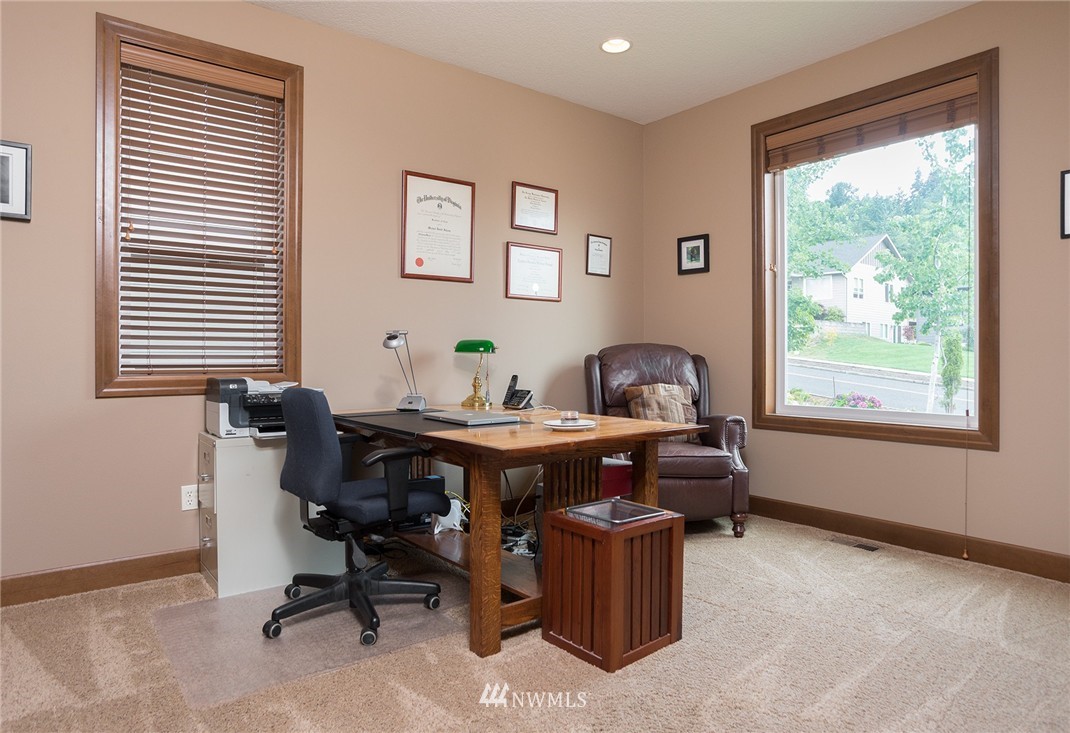 125 Altavista Road Longview, WA 98632 - Photo 8 of 24 Gallery Image 8