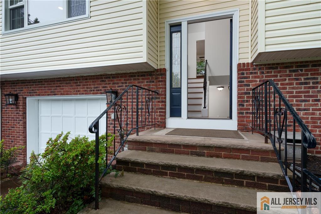 2025 Oak Tree Road Edison, NJ 08820 - Photo 3 of 29