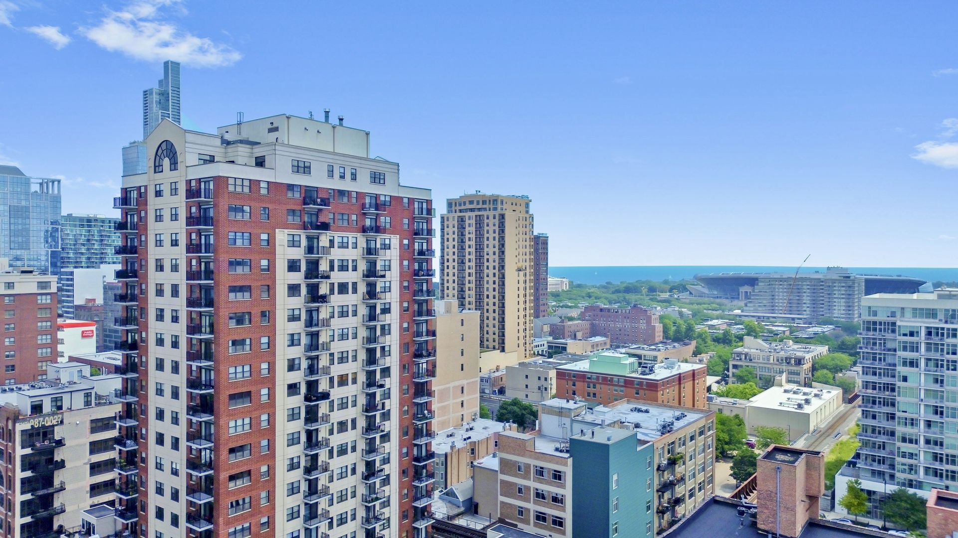 1529 South State Street, Unit 6 Chicago, IL 60605 - Photo 28 of 34 a view of a city with tall buildings
