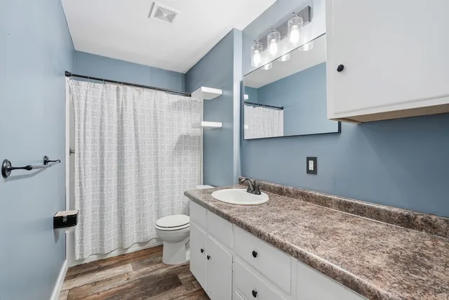 $182,900 | 2123 North Gayman Avenue, Davenport, IA 52804