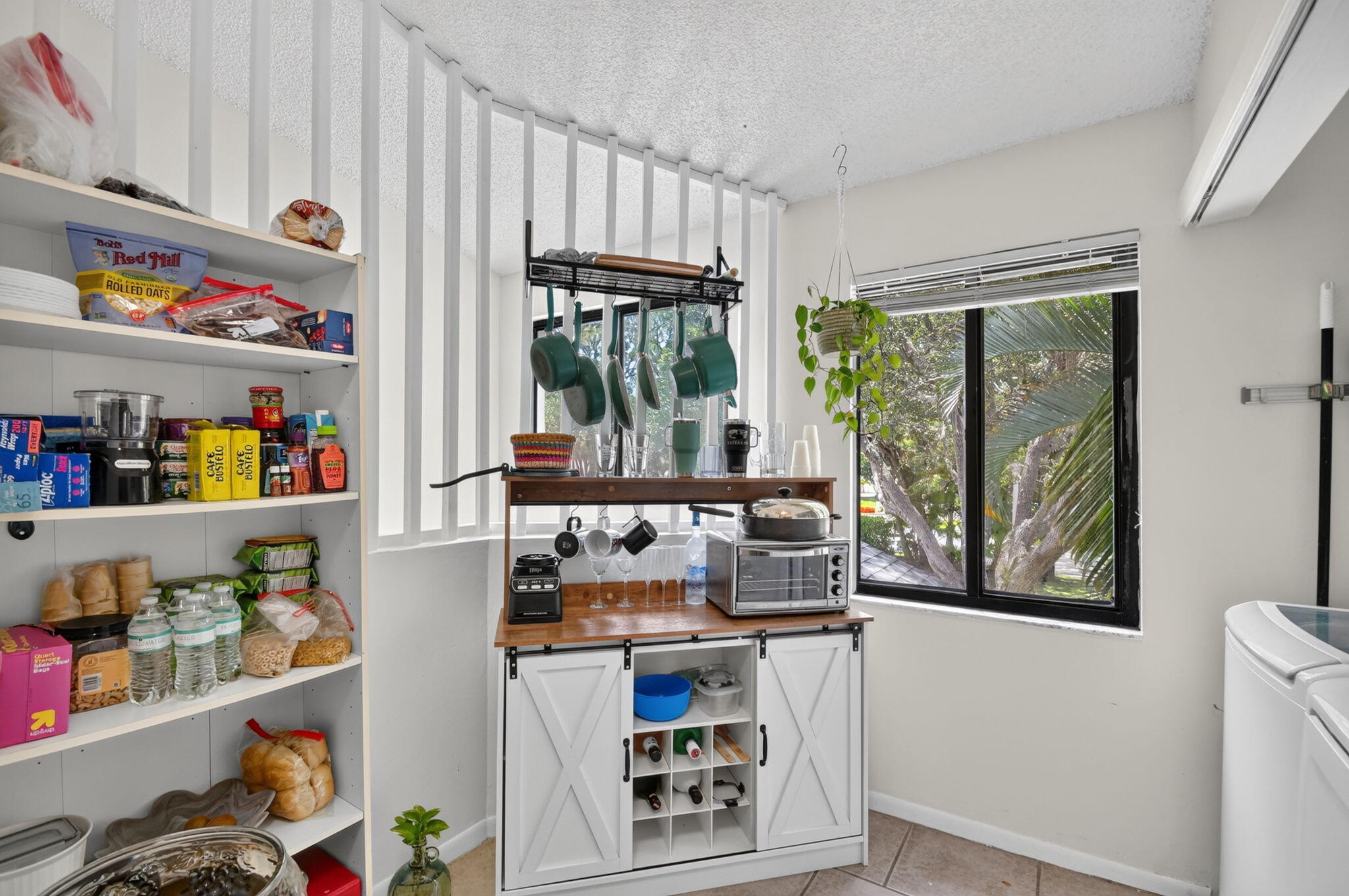 907 Harbour Pointe Way Greenacres, FL 33413 - Photo 10 of 87 Kitchen