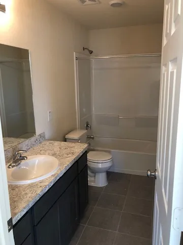 $1,025 | 8421 West 1st Street, Needville, TX 77461