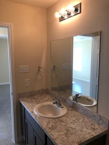 $1,025 | 8421 West 1st Street, Needville, TX 77461