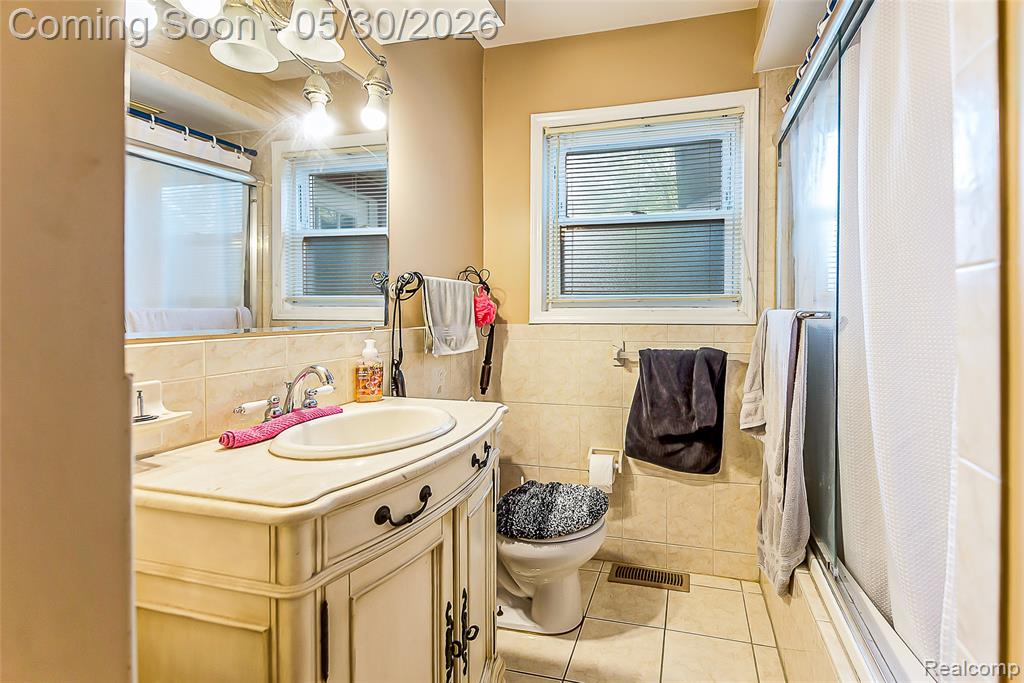 1946 Union Lake Road Commerce Township, MI 48382 - Photo 42 of 44