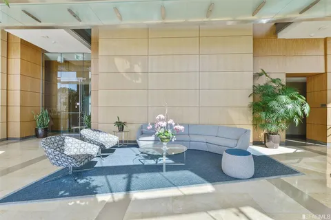 $4,995 | 425 1st Street, Unit 3204, San Francisco, CA 94105