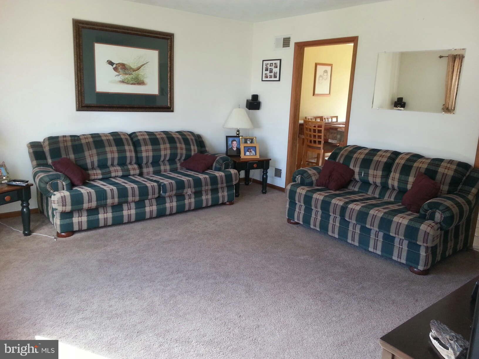 8 West Road Mount Airy, MD 21771 - Photo 10 of 17 Living Room